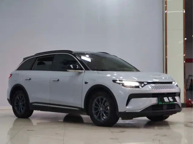 Leapmotor C11 — Фото автомобиля 2