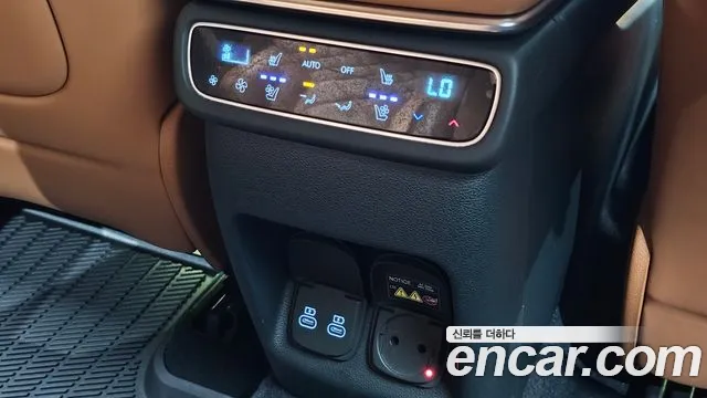 Genesis GV80 — Фото автомобиля 22