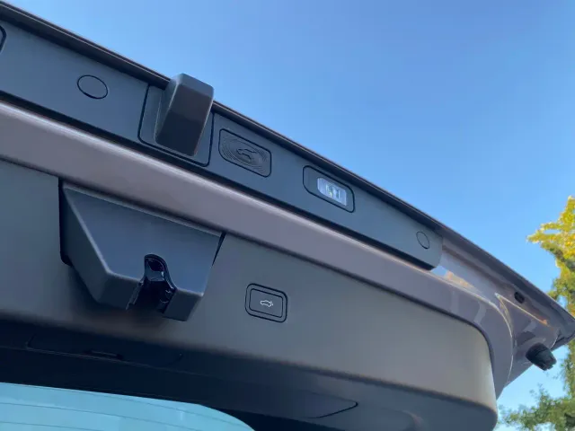 Volvo XC70 Plug-in Hybrid — Фото автомобиля 10