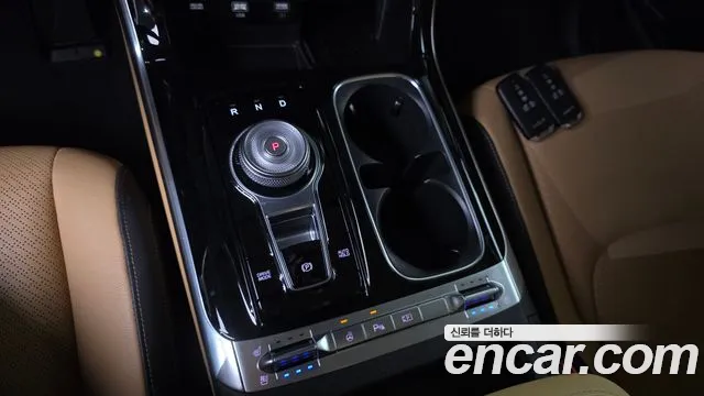 Kia Carnival Generation 4 — Фото автомобиля 12