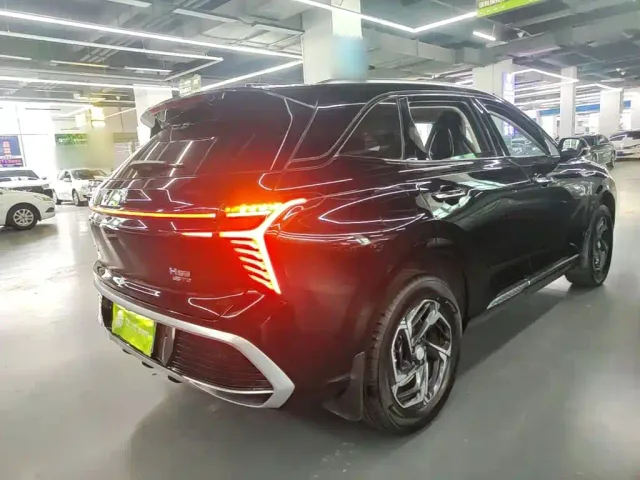 Hongqi HS3 — Фото автомобиля 6