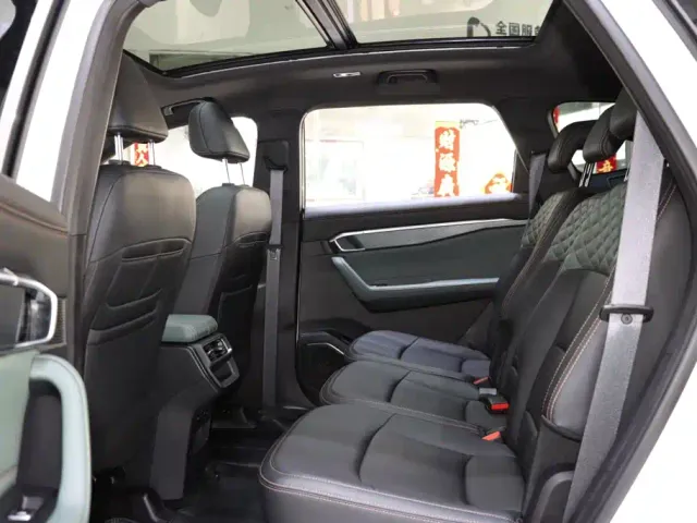 Geely Haoyue L — Фото автомобиля 10