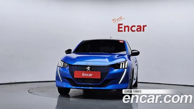 Peugeot 208 — Фото автомобиля 3