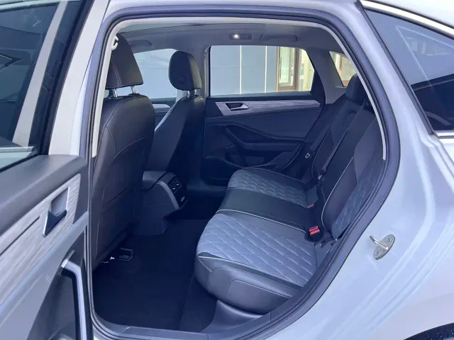 Volkswagen Sagitar — Фото автомобиля 13
