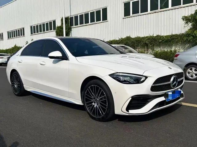 Фотография автомобиля — Mercedes-Benz C-Class
