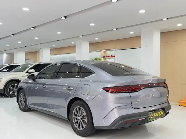 BYD Qin L — Фото автомобиля 9