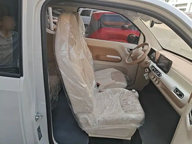 Wuling Hongguang Mini EV — Фото автомобиля 24