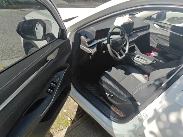 Haval H6 — Фото автомобиля 12