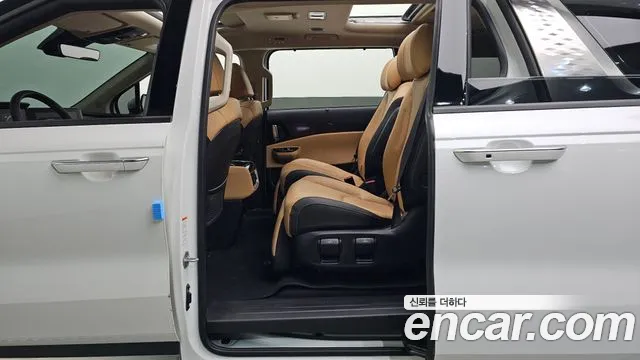 Kia Carnival 4th Gen — Фото автомобиля 16