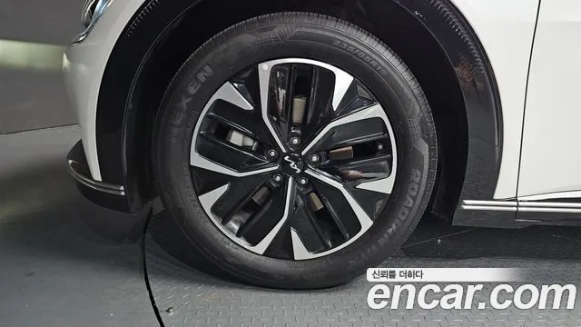 Kia EV6 — Фото автомобиля 5