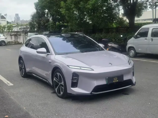 Nio ET5 Touring — Фото автомобиля 2