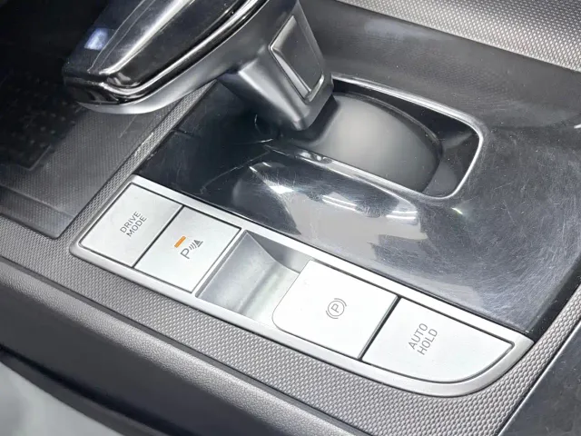 Hyundai Elantra — Фото автомобиля 12