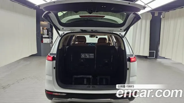 Kia Carnival 4th Gen — Фото автомобиля 23