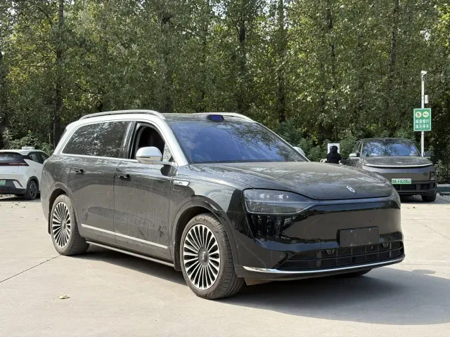 Aito M9 — Фото автомобиля 4