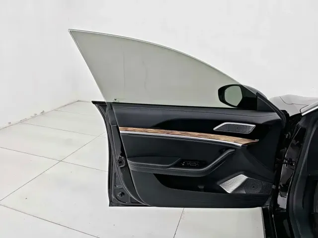 Nezha Auto Nezha S 2022 Model Extended Range 1160km RWD Medium Edition — Фото автомобиля 18