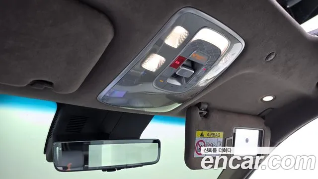 Genesis GV70 — Фото автомобиля 27