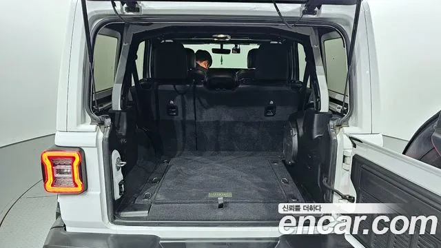 Jeep Wrangler Wrangler (JL) 2.0 Overland 4 двери — Фото автомобиля 20