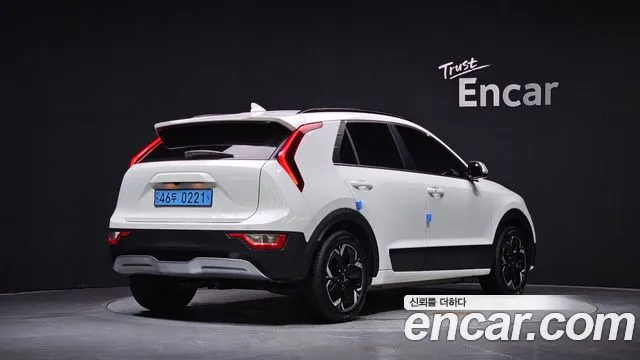 Kia Niro — Фото автомобиля 2