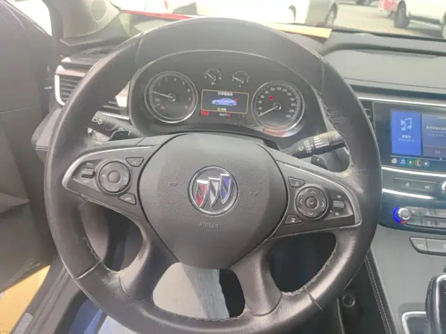 Buick LaCrosse — Фото автомобиля 14
