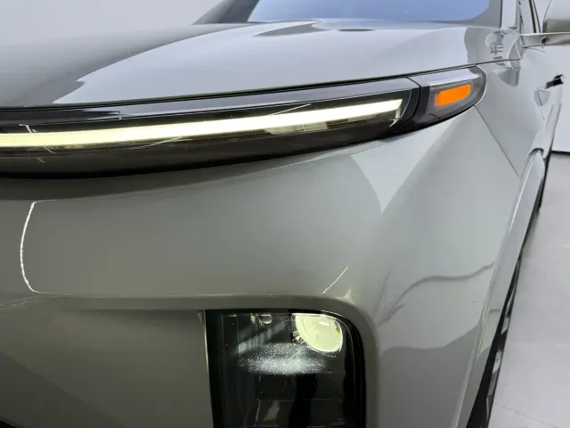 Li Auto L9 — Фото автомобиля 3