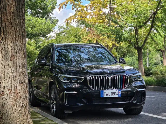 BMW X5 — Фото автомобиля 3