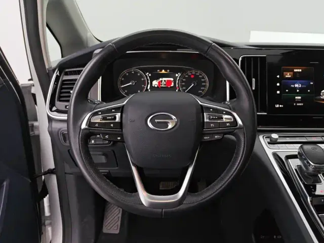 GAC Trumpchi M8 — Фото автомобиля 15