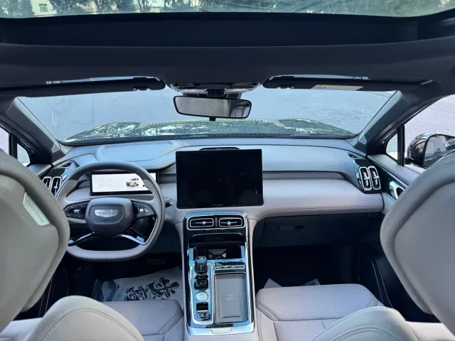Geely Boyue L — Фото автомобиля 15