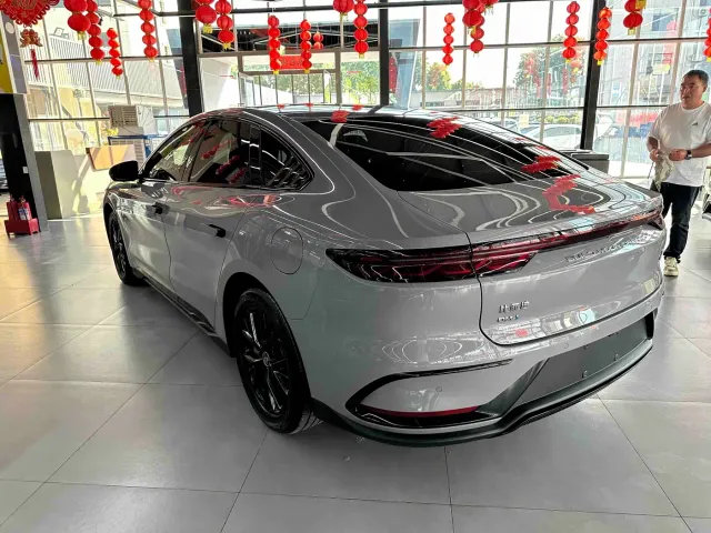 BYD Han — Фото автомобиля 9