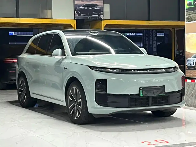 Li Auto L6 — Фото автомобиля 3