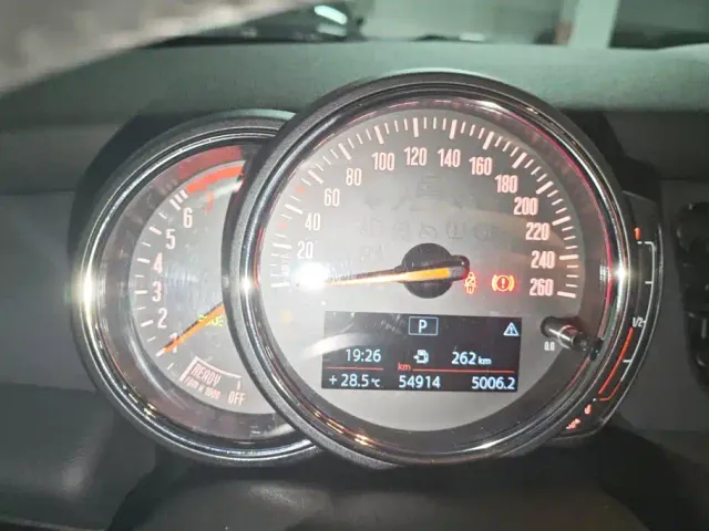 MINI Hatch — Фото автомобиля 14