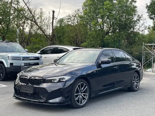 Фотография автомобиля — BMW 3 Series