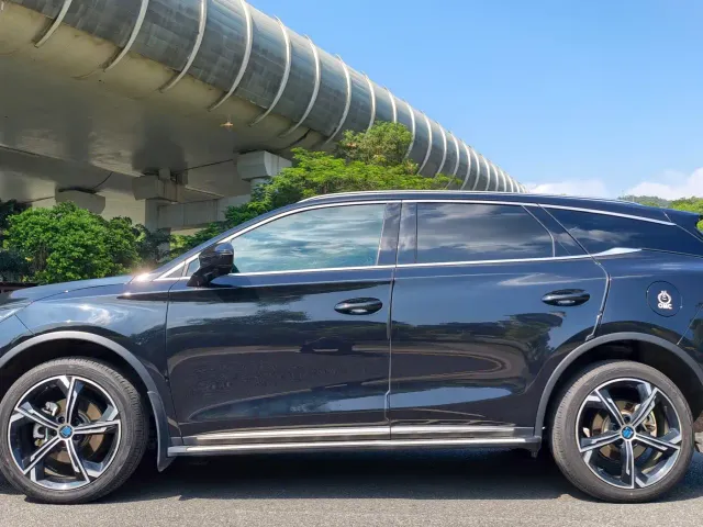 BYD Tang — Фото автомобиля 4