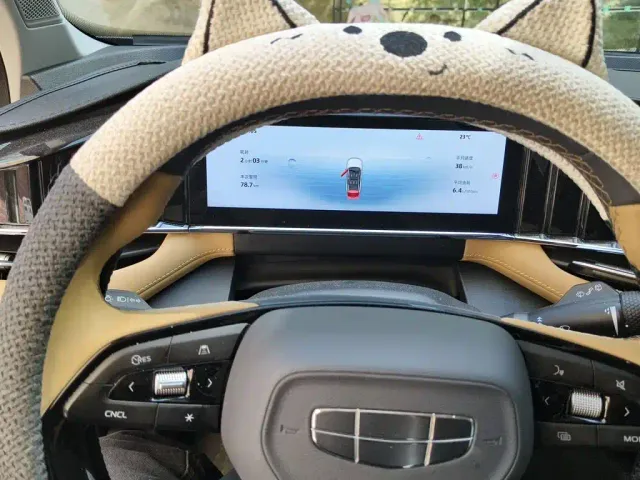 Geely Boyue L — Фото автомобиля 7