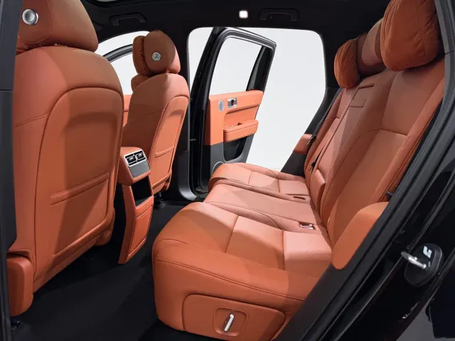 Li Auto L6 — Фото автомобиля 10