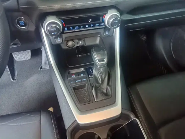 Toyota Wildlander — Фото автомобиля 13