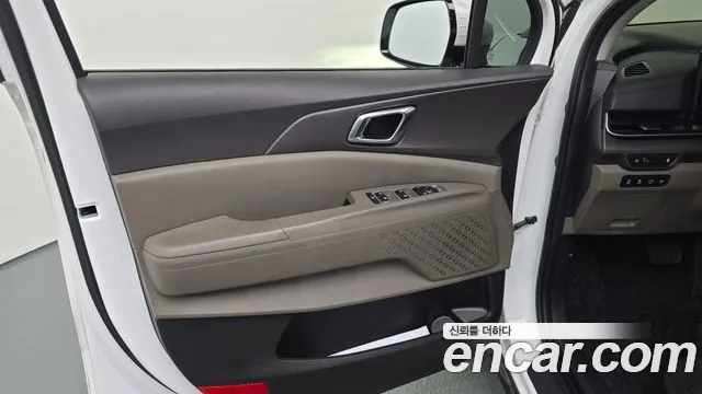 Kia Carnival — Фото автомобиля 13