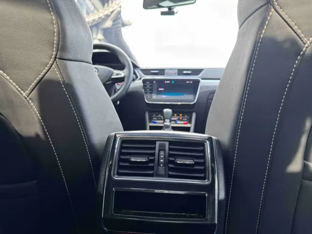 Skoda Superb — Фото автомобиля 18