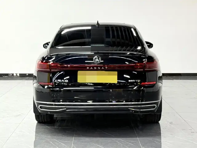 Volkswagen Passat — Фото автомобиля 5
