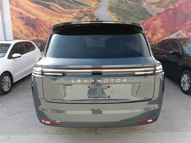 Leapmotor C16 — Фото автомобиля 5