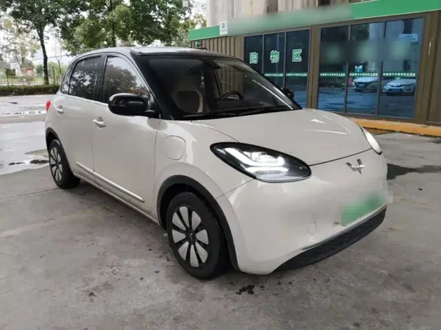 Wuling Bingo — Фото автомобиля 3