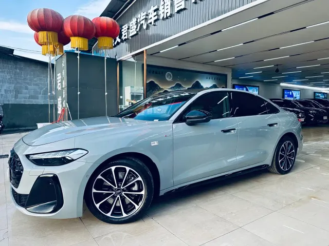 Фотография автомобиля — Audi A5L