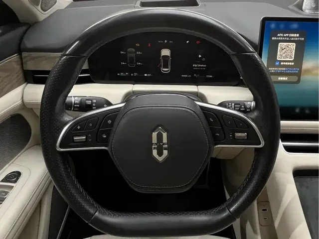 AITO Wenjie AITO M5 2022 Extended Range AWD Performance Edition — Фото автомобиля 13
