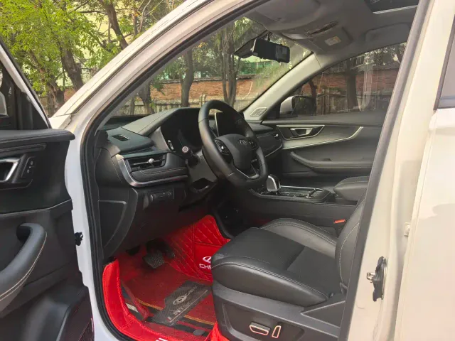 Chery Tiggo 8 — Фото автомобиля 16