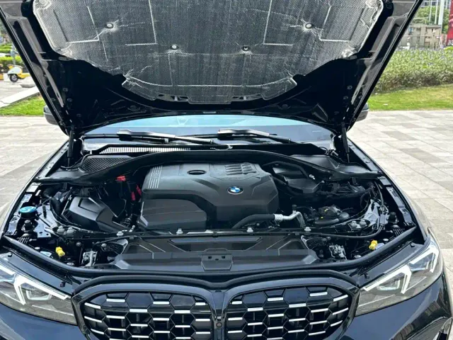 BMW 3 Series — Фото автомобиля 10