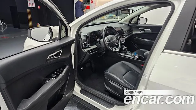 Kia Sportage Sportage 5-е поколение Бензин 1.6 турбо 2WD — Фото автомобиля 10