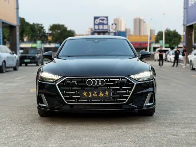 Audi A7L — Фото автомобиля 2