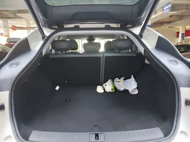 IM Motors LS6 — Фото автомобиля 18