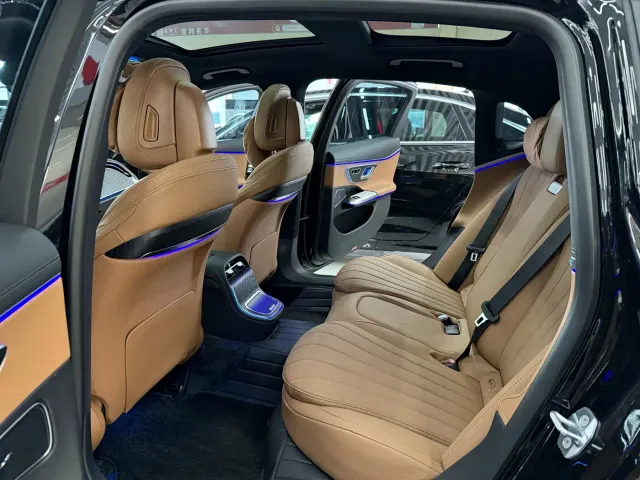 Mercedes-Benz E-Class — Фото автомобиля 14