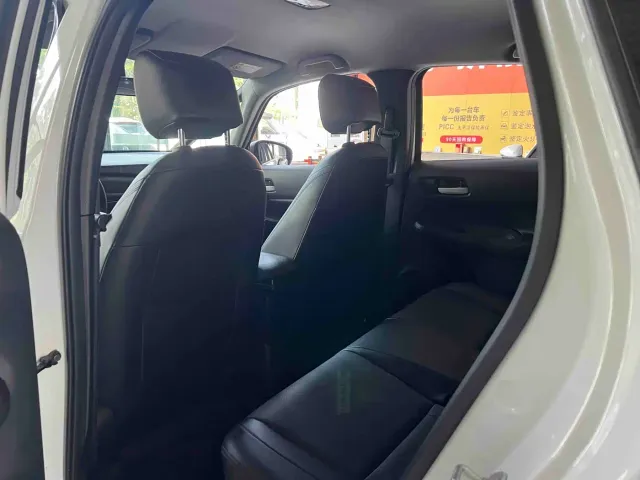 Honda Fit — Фото автомобиля 9