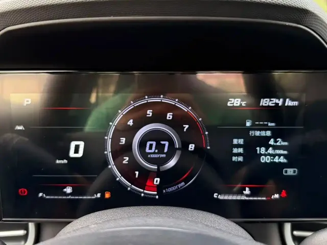 Hyundai Elantra 2022 1.5L CVT LUX Premium Edition — Фото автомобиля 10